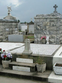 Hellmers-Trujillo burial plot in Greenwood Cemetery.