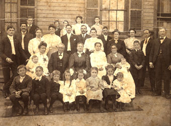 Philipp Neff and family, circa spring 1906.