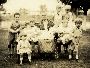 Caroline Landwehr with eleven of her twelve great-grandchildren.